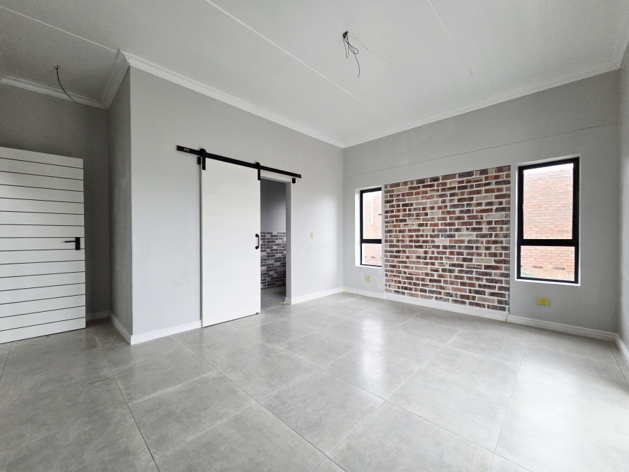 4 Bedroom Property for Sale in Haasendal Western Cape
